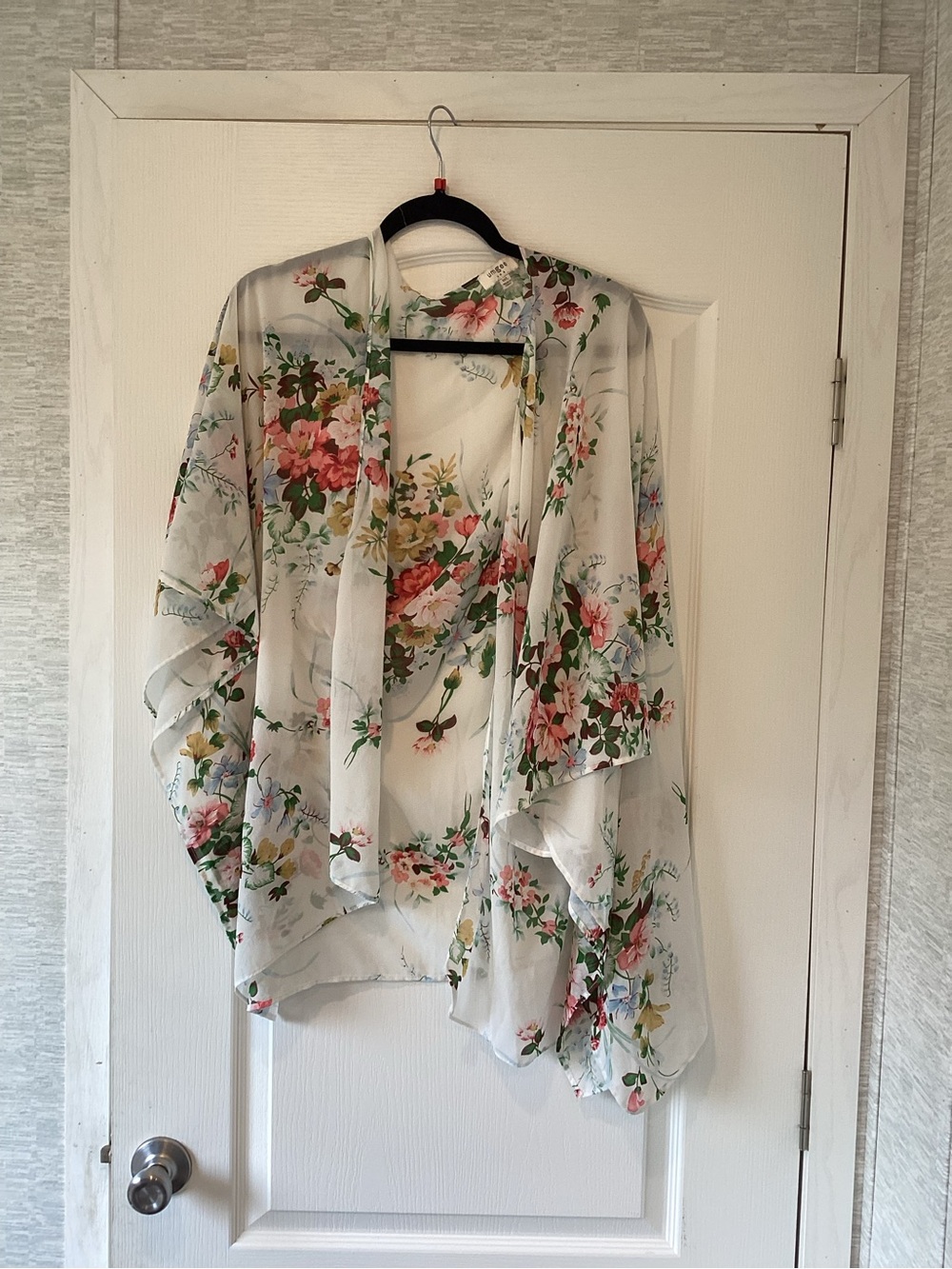 Umgee White Sheer Floral Kimono with Pink & Green Accents M/L EUC